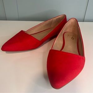 Mix No. 6 Red ‘Rowland’ Faux Suede Flat. Size 7 1/2.